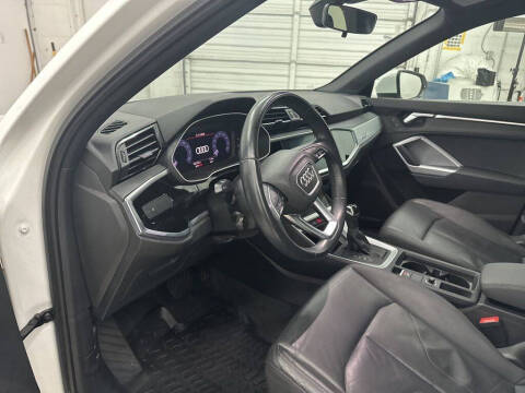 2020 Audi Q3 quattro Premium 45 TFSI