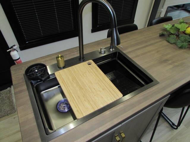 2025 Forest River 38 VERANDA