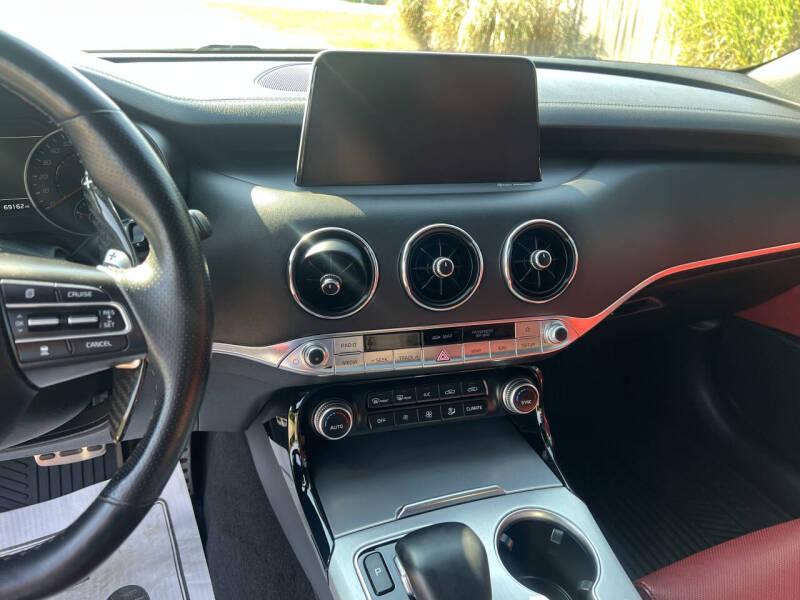 2021 Kia Stinger GT2