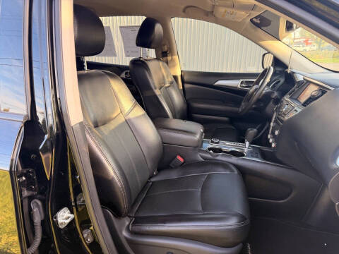 2020 Nissan Pathfinder SL