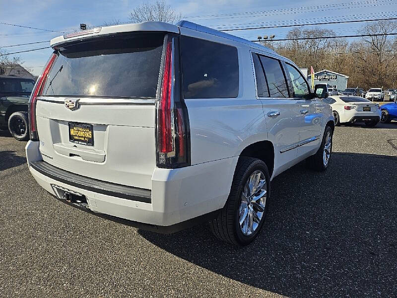 2018 Cadillac Escalade Luxury