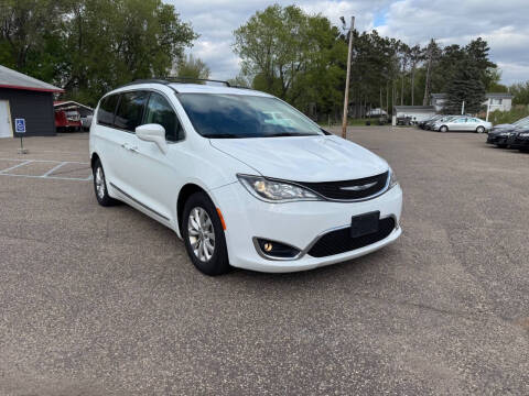 2017 Chrysler Pacifica Touring Plus