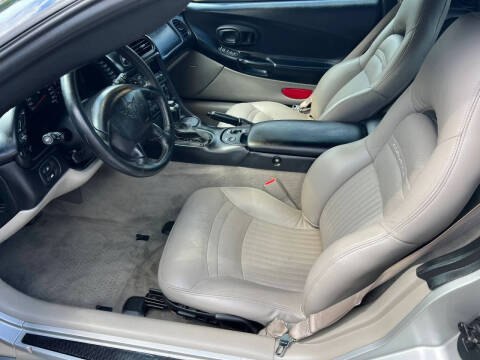 2004 Chevrolet Corvette