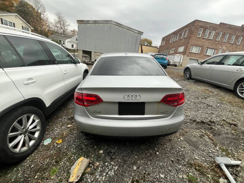 2009 Audi A4 2.0T quattro Premium