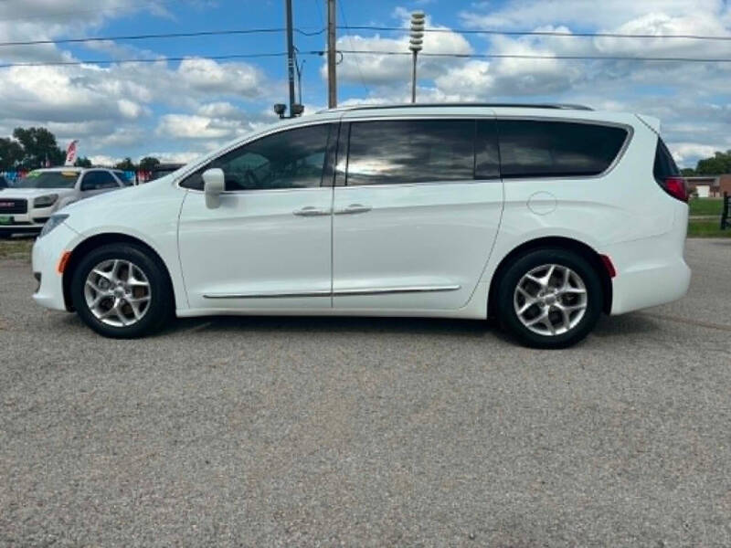 2018 Chrysler Pacifica Touring L Plus