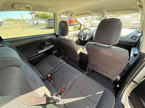 2016 Toyota Prius v