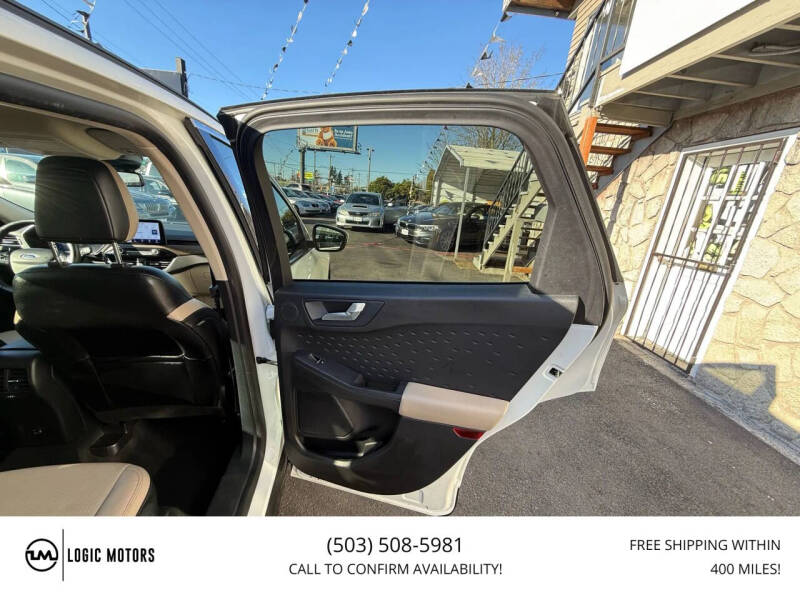 2020 Ford Escape Titanium