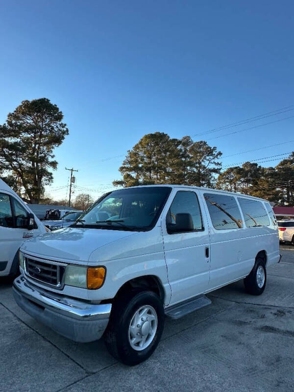 2006 Ford E-Series E-350 SD XLT