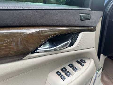 2020 Cadillac Escalade Luxury