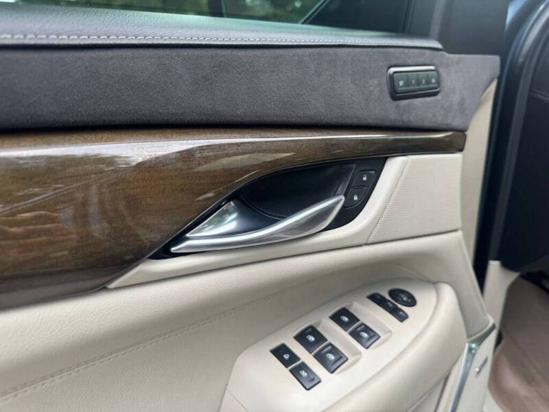 2020 Cadillac Escalade Luxury