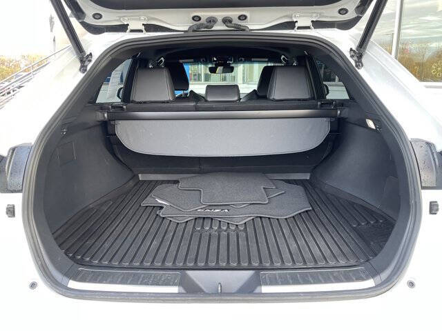 2023 Toyota Venza LE