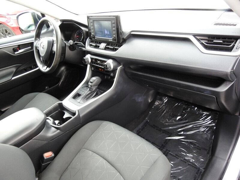 2021 TOYOTA RAV4 SUV / Crossover - $23,900