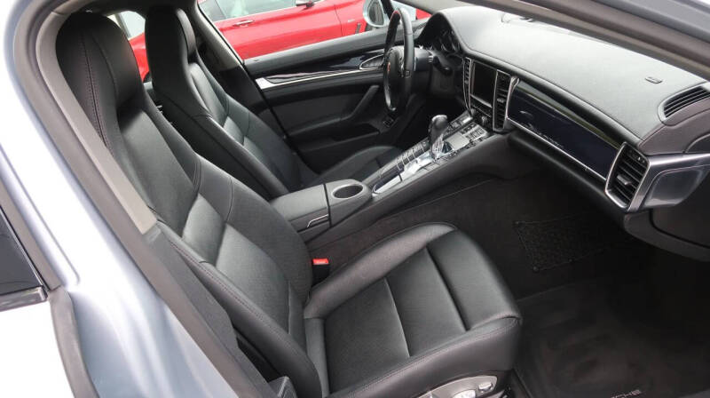 2015 Porsche Panamera