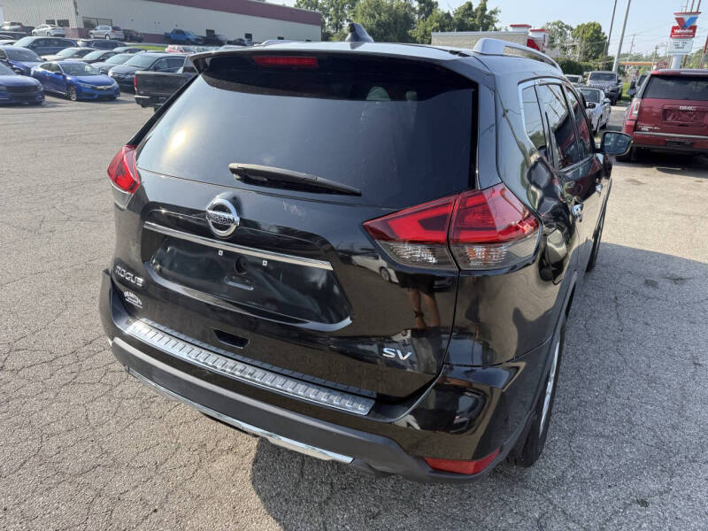 2017 Nissan Rogue SV