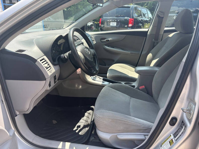 2011 Toyota Corolla LE