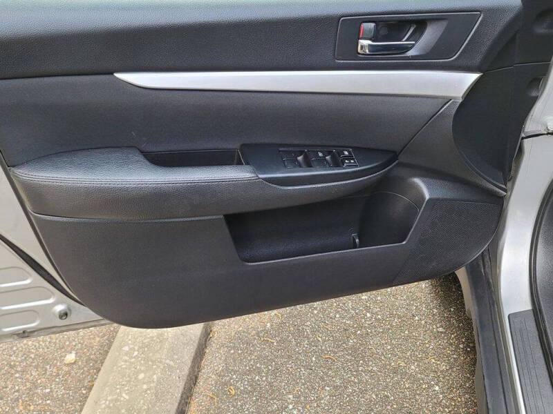 2012 Subaru Outback 2.5i Premium