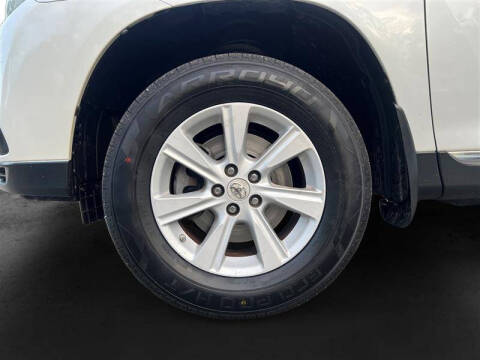 2012 Toyota Highlander SE