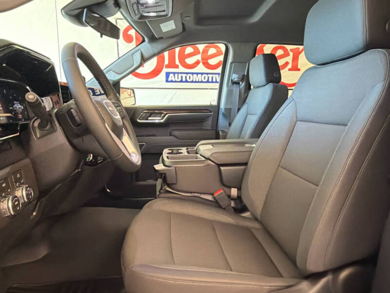 2026 GMC Sierra 1500 Elevation Standard