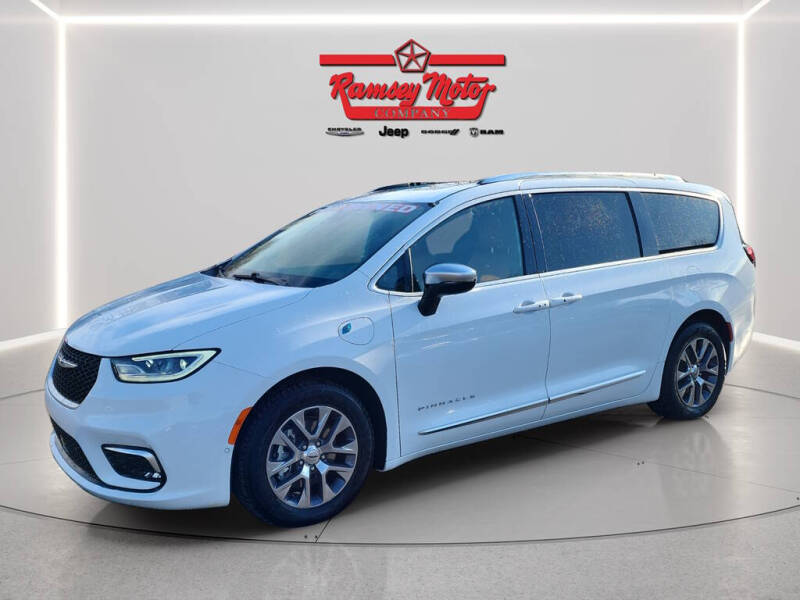2025 Chrysler Pacifica Plug-In Hybrid Pinnacle