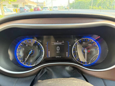 2022 Chrysler Voyager LX