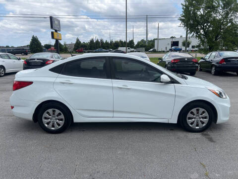 2017 Hyundai Accent SE