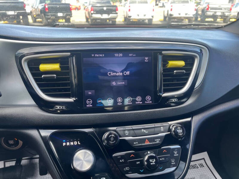 2020 Chrysler Pacifica Touring L