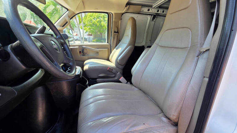 2017 GMC Savana 2500
