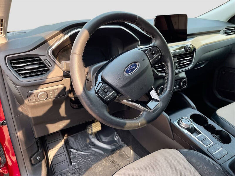 2022 Ford Escape Titanium