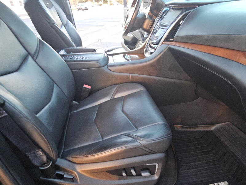 2017 Cadillac Escalade ESV Premium Luxury