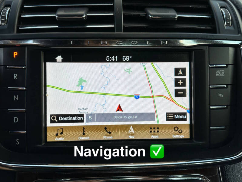 2017 Lincoln Continental Select