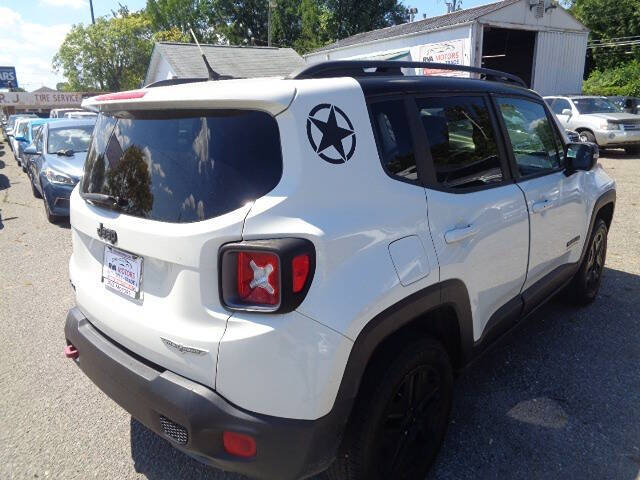 2017 Jeep Renegade Deserthawk