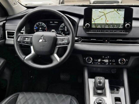 2024 Mitsubishi Outlander SEL
