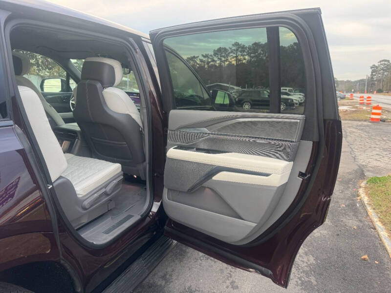 2025 Cadillac Escalade IQ Sport 1