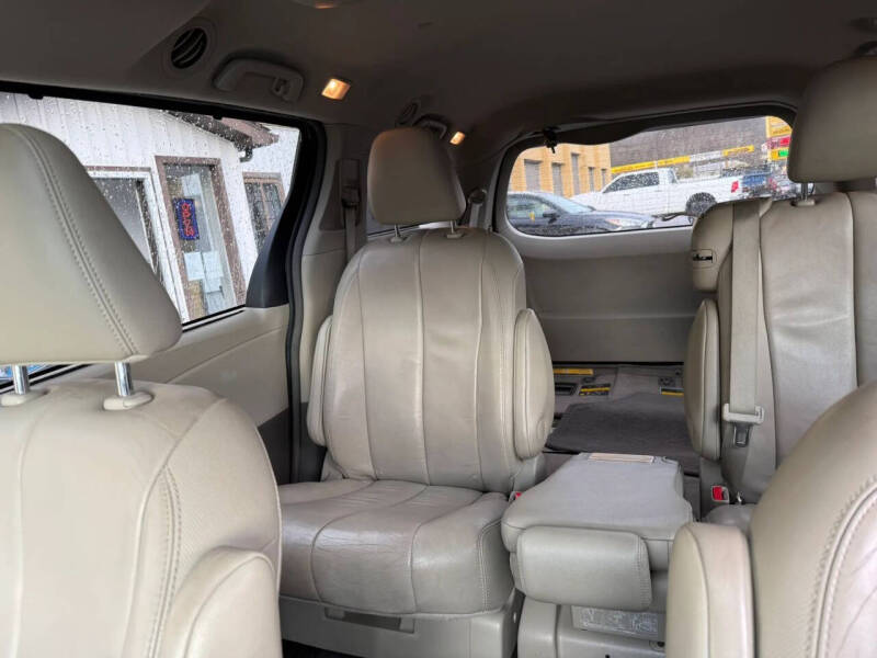 2013 Toyota Sienna