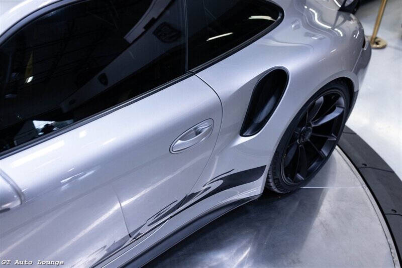 2016 Porsche 911 28