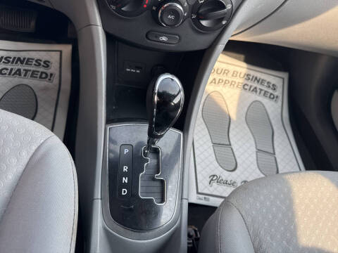 2012 Hyundai Accent SE