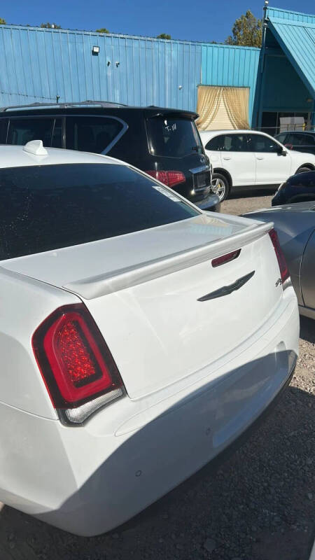 2018 Chrysler 300 S
