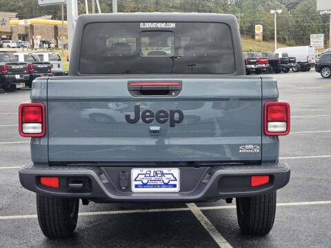 2025 Jeep Gladiator Sport
