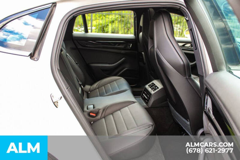 2025 Porsche Panamera 4 E-Hybrid