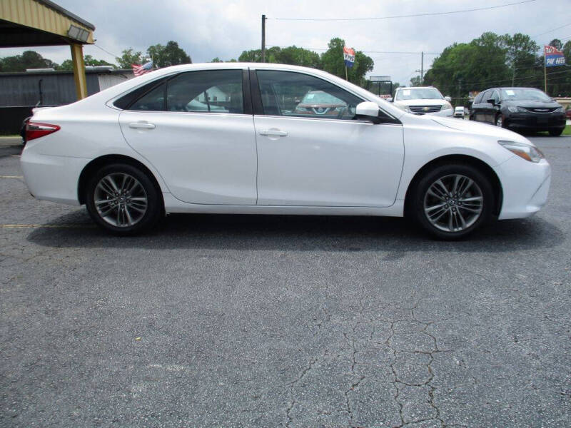 2016 Toyota Camry SE