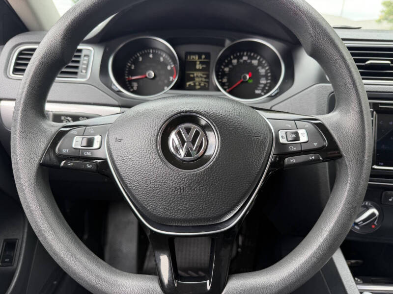 2016 Volkswagen Jetta