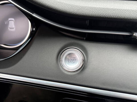 2025 Genesis GV70 2.5T Standard