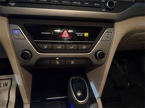 2018 Hyundai Elantra