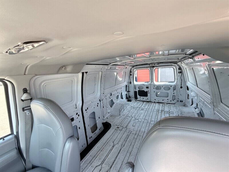 2004 Ford E-Series E-150