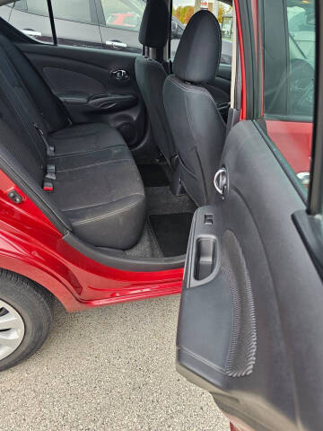 2016 Nissan Versa 1.6 SV