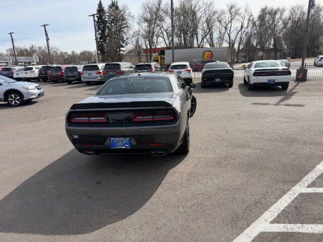 2022 Dodge Challenger SXT