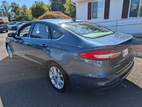 2019 Ford Fusion Hybrid SE