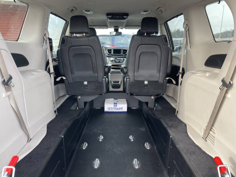 2019 Chrysler Pacifica Touring L