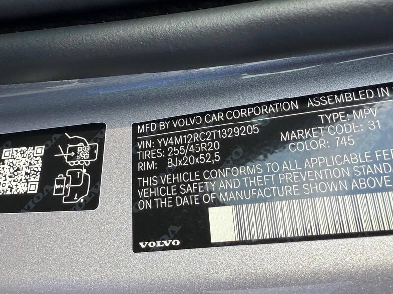 2026 Volvo XC60 B5 Plus