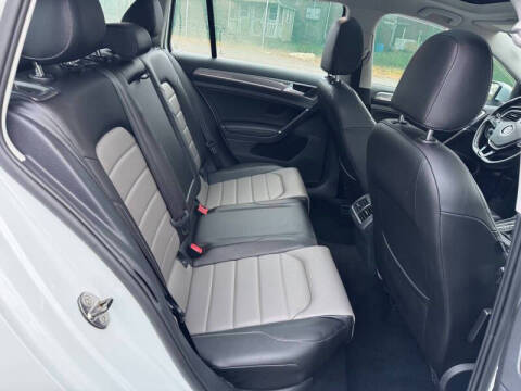 2017 Volkswagen Golf Alltrack TSI S 4Motion